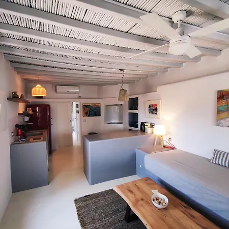 Sandy House * Antiparos